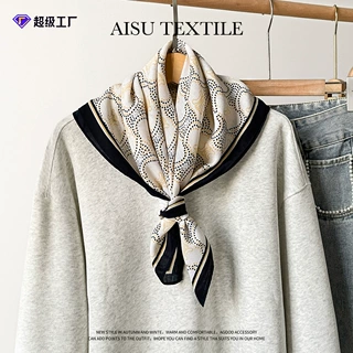 服装搭配韩复古时尚围巾米色字母印花小方巾高级感丝巾女围脖批发