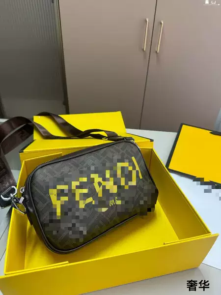 2025 New Fen Brand Men's Camera Bag with Color-Blocking Design, Small Square Bag, Fashionable Shoulder Crossbody Bag