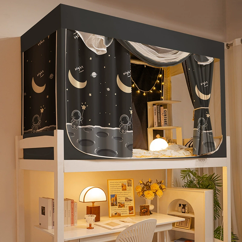 Универсал с кронштейном в студенческом общежитии