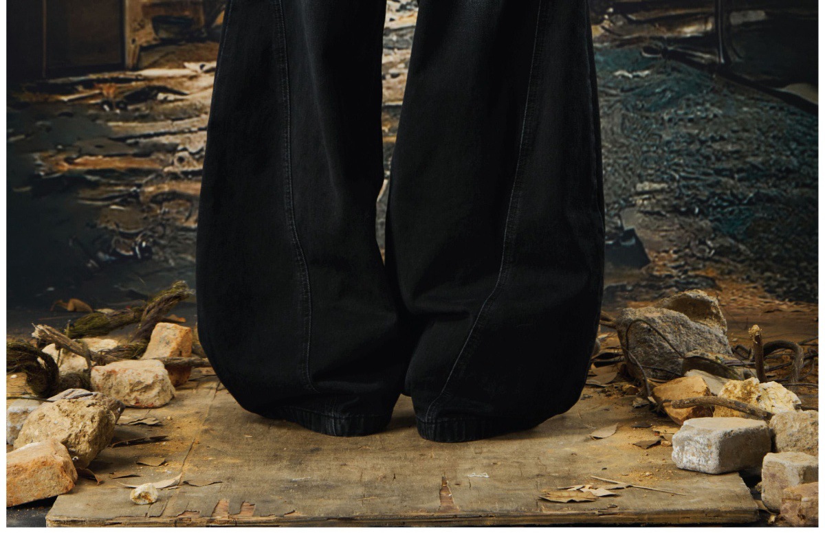 Herren Darkwear Jeans Mit Metallring Und Used Look Weit Geschnitten_voghion.com