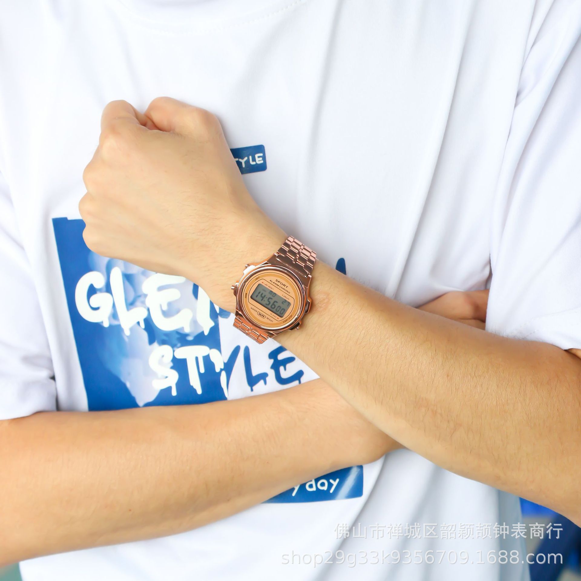 Nueva Tarjeta de comercio exterior moda 159 ronda banda de acero inoxidable hombres y mujeres reloj deportivo electrónico