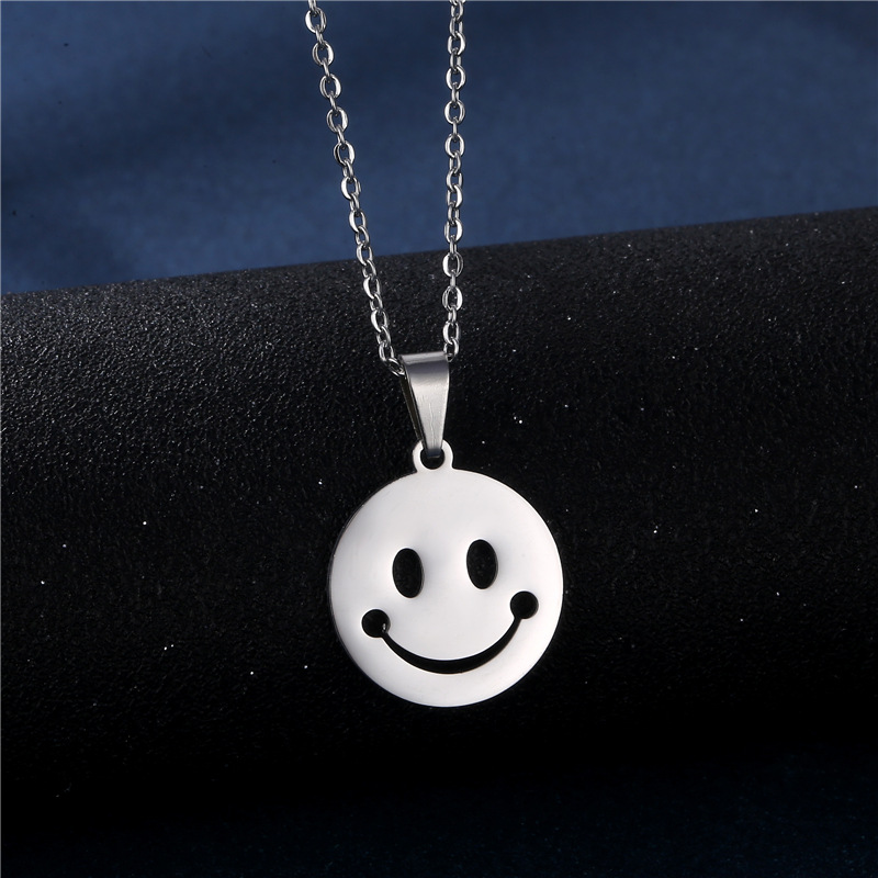 European and American smiley face necklace earrings set hip-hop accessories two-piece set