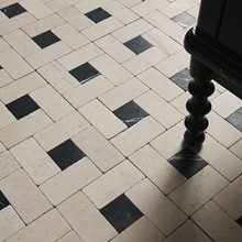 中古米白莱姆石材回形马赛克地板瓷砖卫生间阳台玄关服装买手店铺