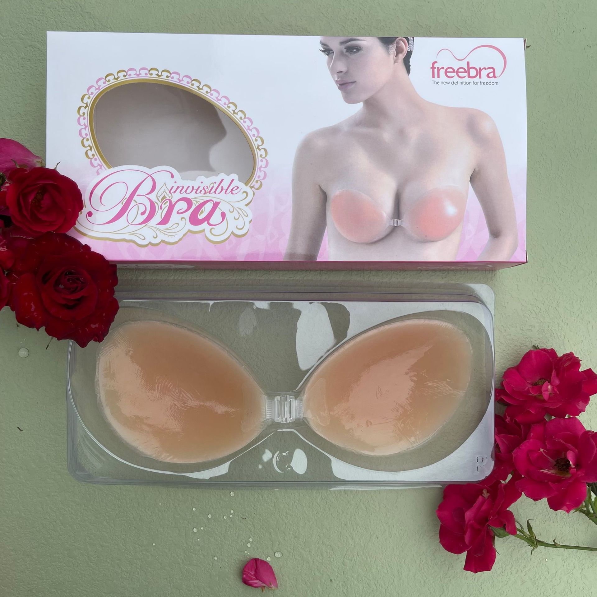 Pegatinas de pecho al por mayor en stock nuevas pegatinas de pecho de silicona Grandes pegatinas de pecho push up engrosada soporte superior sujetador transparente sujetador de silicona