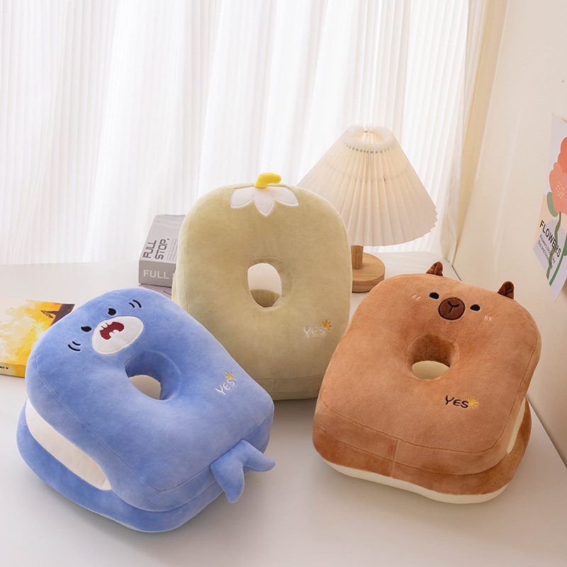 Customized plus toy summer ice silk nap pillow for student