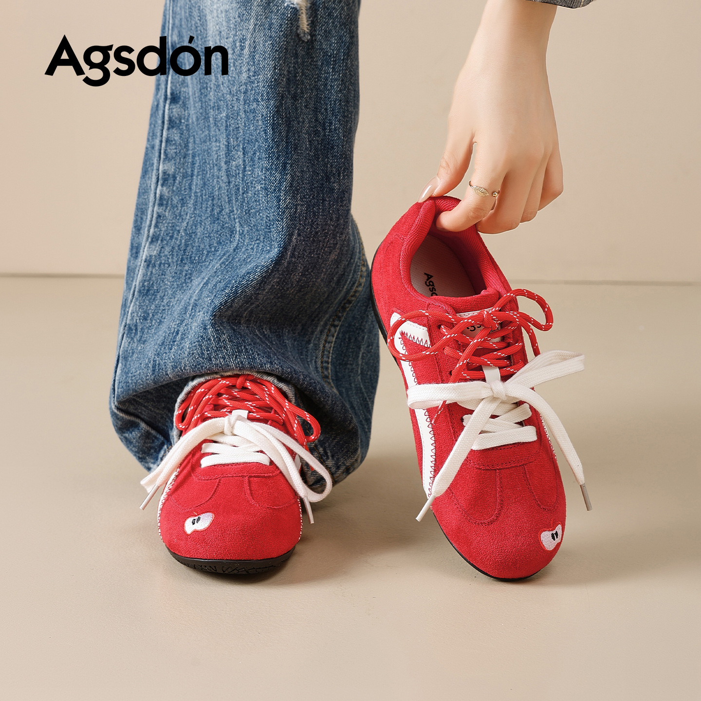 Año Nuevo Auge Shi Deng rojo zapatos de entrenamiento para mujeres 2026 nuevas zapatillas deportivas casuales de suela gruesa de primavera zapatos Kanban