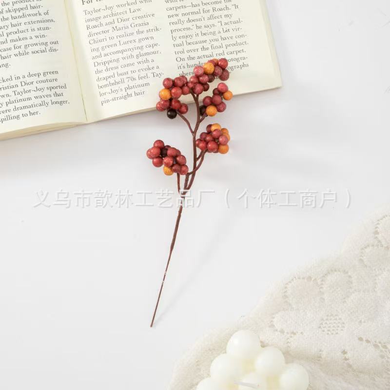 Ramas de Frutos Rojos Artificiales Plástico y PU para Bodas y Decoración del Hogar image 47