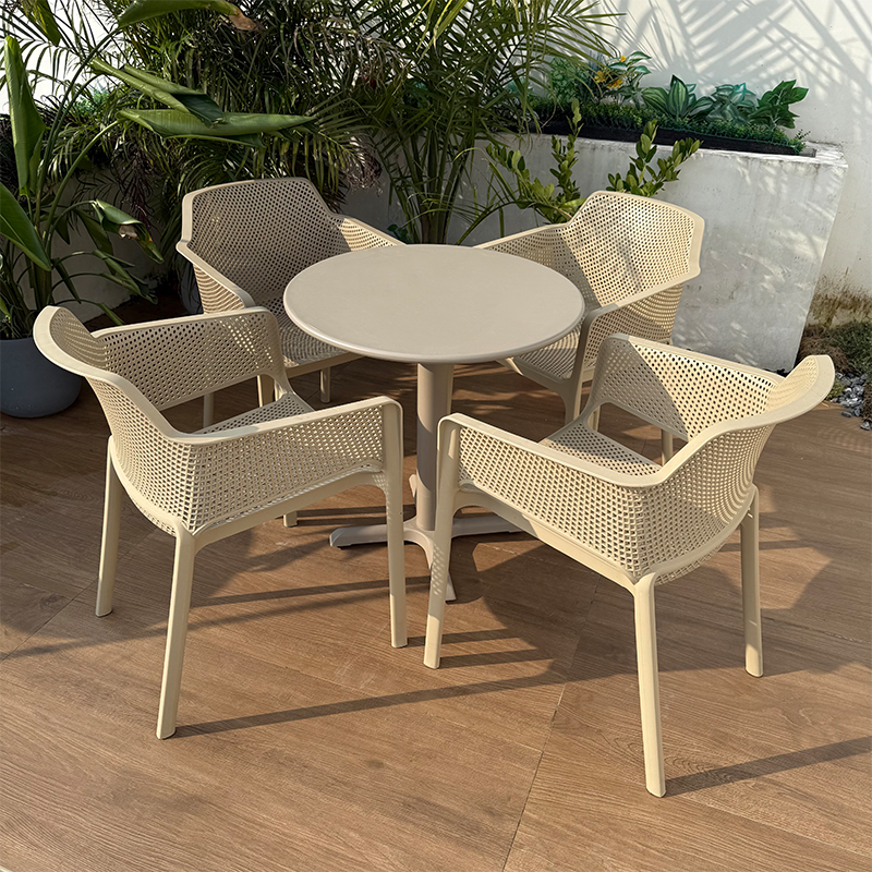 Mesa y silla de patio al aire libre combinación de balcón al aire libre zona de ocio jardín tienda de té de leche de plástico exterior impermeable y protector solar