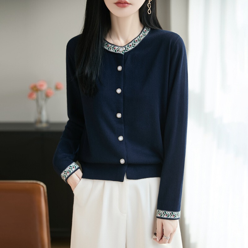 High-End Jacquard Round-Neck Skin-Friendly Breathable Knit Cardigan for Women, New Spring Style with Stylish Buttons, Casual Soft Top High-End Jacquard Round-Neck Skin-Friendly Breathable Knit Cardigan for Women, New Spring Style with Stylish Buttons, Casual Soft Top