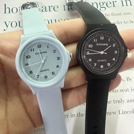 石英表;电子表;智能手环