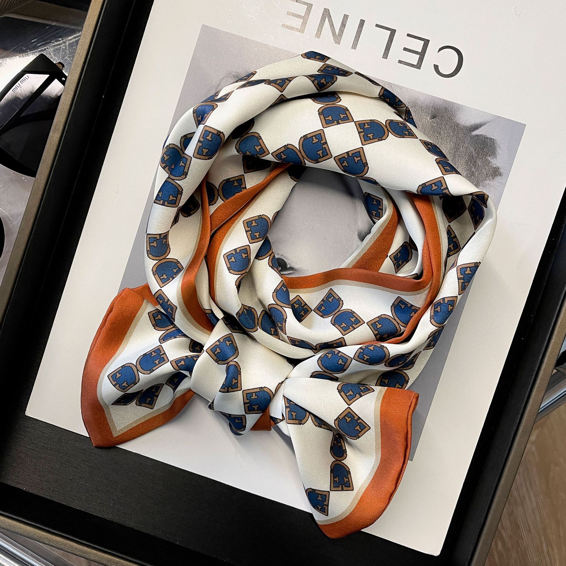 Seidenschal im Damenstil, koreanische Version, doppelseitig, 2022, simulierte Seide, Geometrie, Druckband, modisch, vielseitig_voghion.com