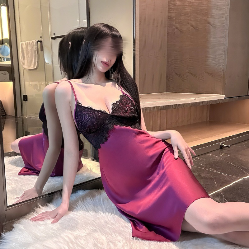 2025 新しいディープ V セクシーなパジャマ女性のための春と夏のシルク薄い胸パッド付き美しい背中調節可能な紫のサスペンダーナイトガウン|undefined