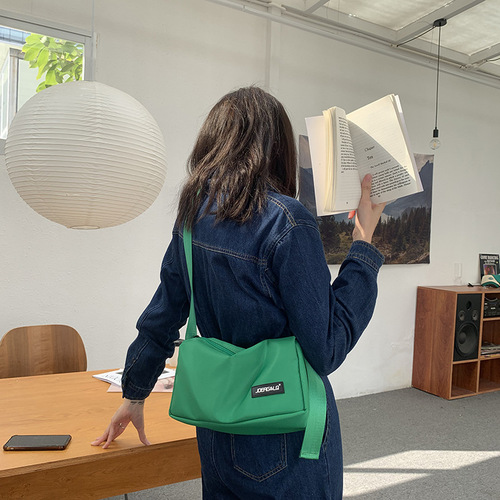 乔戈春季新款斜挎包牛津布大容量休闲单肩包简约女包一件代发