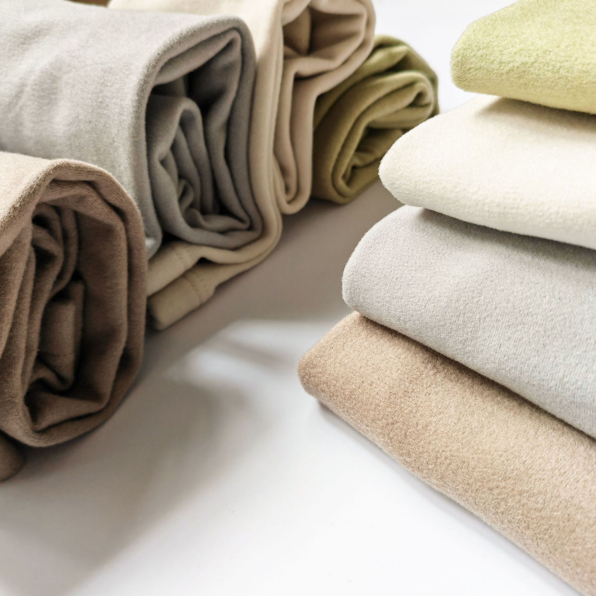 Traje de terciopelo deshuesado de doble cara para niños pijamas de bebé cálido primavera y otoño engrosado pijamas de hombres y mujeres camisa de fondo ropa interior