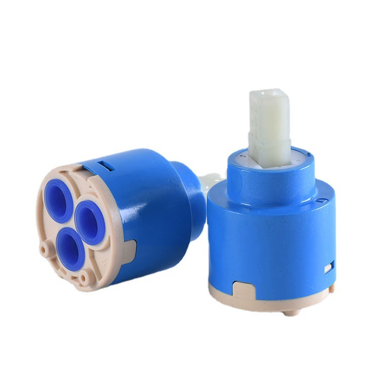 Производитель 40 мм плоская нога на холостом воздухе с тремя отверстиями сердечник клапана с тремя отверстиями смешанный сердечник клапана керамический сердечник клапана производитель