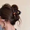 Gold label bow style