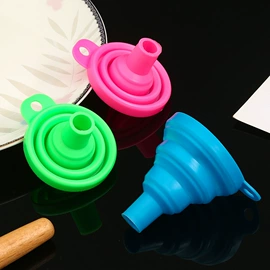 收纳盒;衣钩/挂钩;衣架