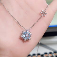 海藍宝の雪の花のネックレス2025年の新型の湿気の質の軽い豪華な鎖の骨の鎖は彼女にプレゼントを送ります。