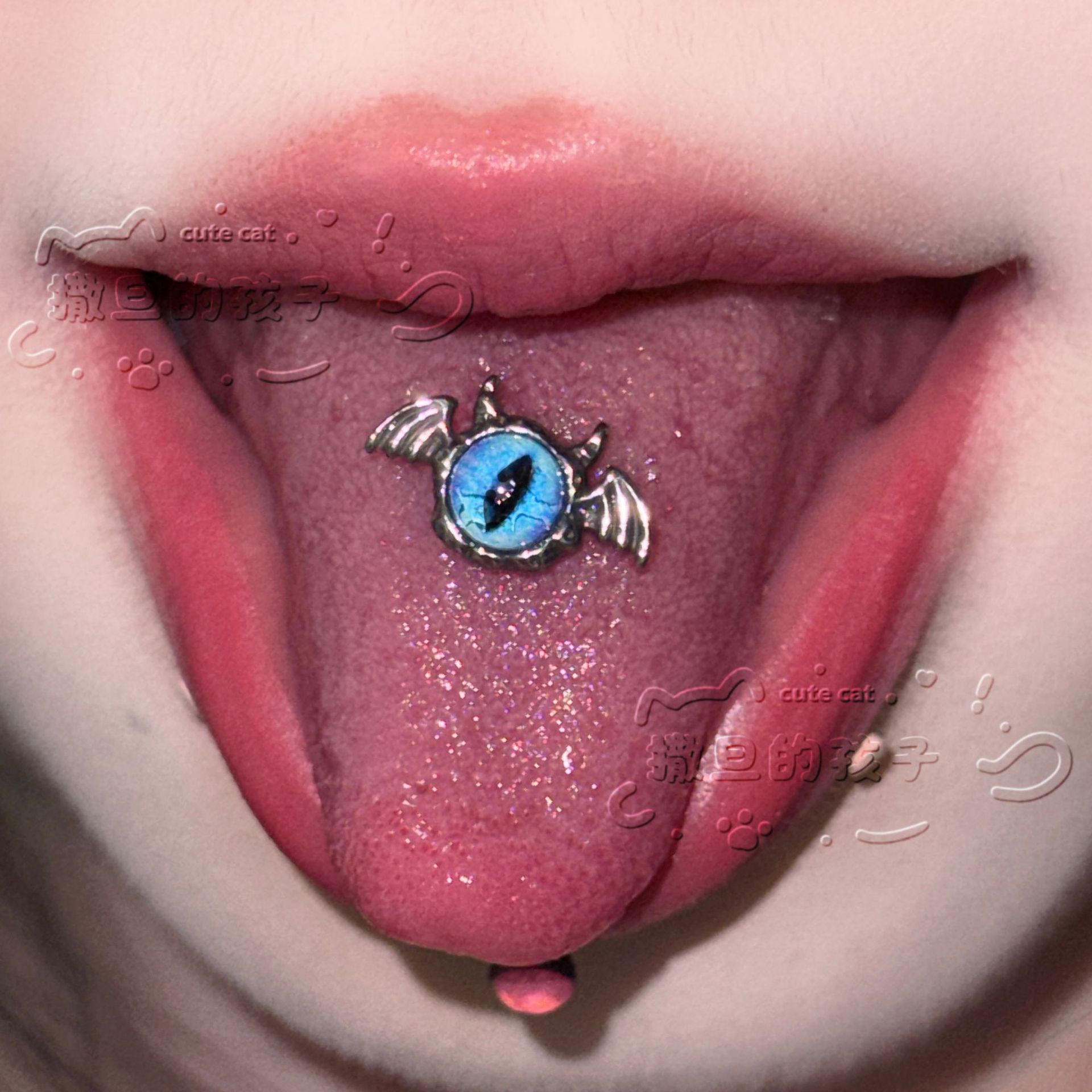 16G labret stud size and finish detail