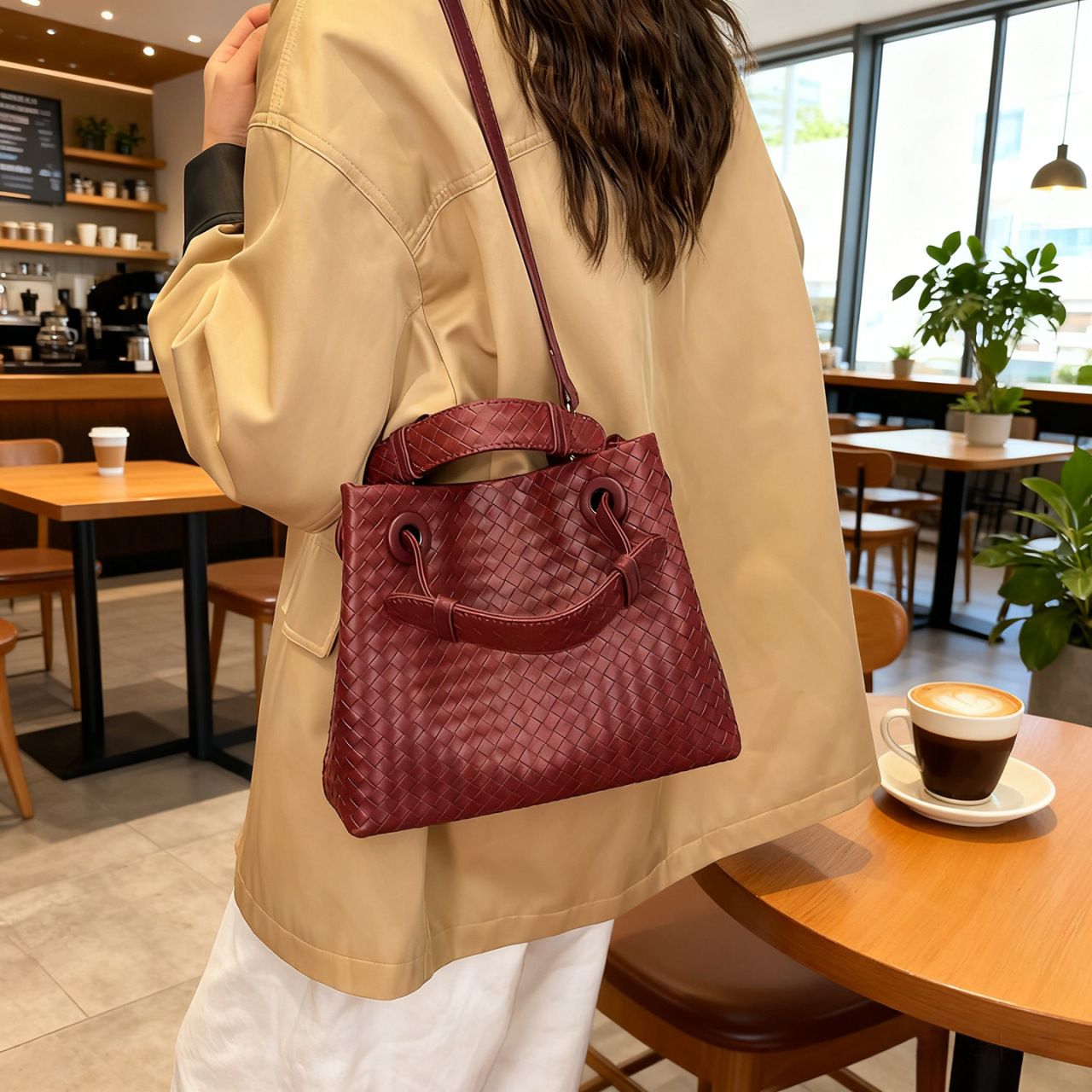 Bolso retro europeo y americano de nicho transfronterizo de mujer bolso de mano de tejido de alto nivel bolso de cubo de hombro de gran capacidad mochila