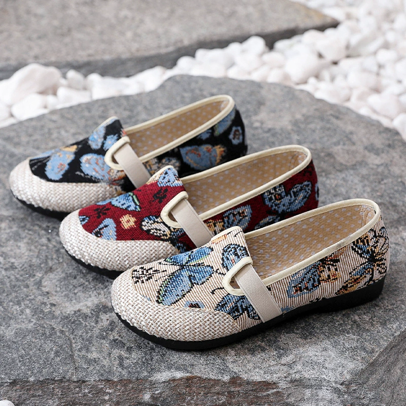 Весенние женские туфли Старые пекинские туфли