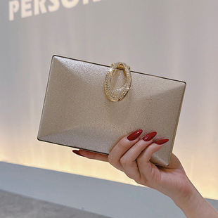 Water Drop Buckle Square Clutch Bag with Sparkling Diamond Ring, Evening Bag with a Light Luxury Texture, Exquisite Small Square Evening Bag for Women
