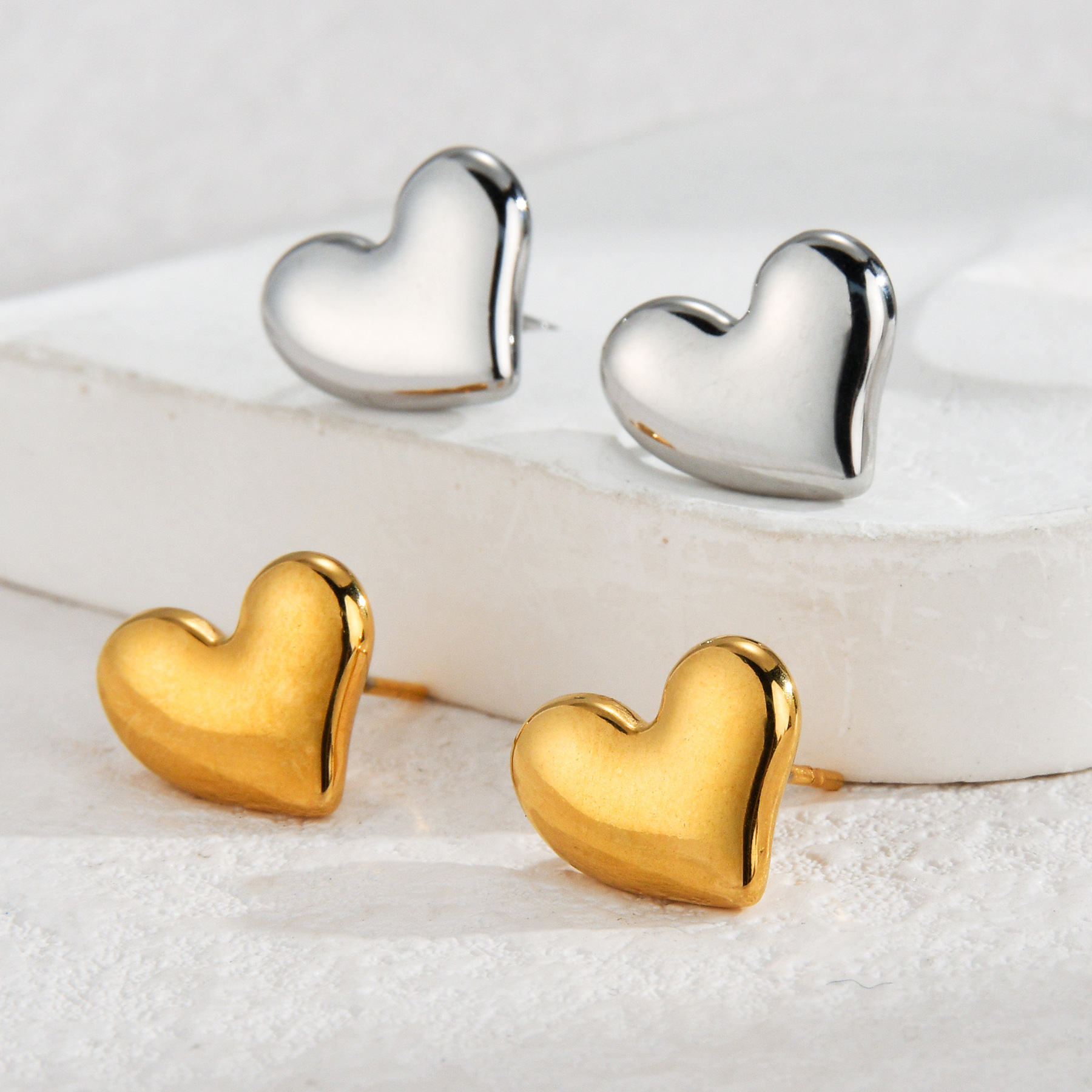 6g Weight PVD Coated Gold Plating Process 201 Stainless Steel Ear Needle Material 18K Real Gold Plated Plating Material Stone-Free Inlay Material Ear Studs Classification 1 Pair Quantity Holiday, Daily Occasion 304 Stainless Steel Material Heart Shape Pattern Women's Gender Simple Style, Classic Style Style Waterproof Non Tarnish, Plating Craft PVD Coated Real Gold Plated Heart Shape 304 Stainless Steel Simple Style Classic Style Waterproof Non Tarnish Ear Studs 7
