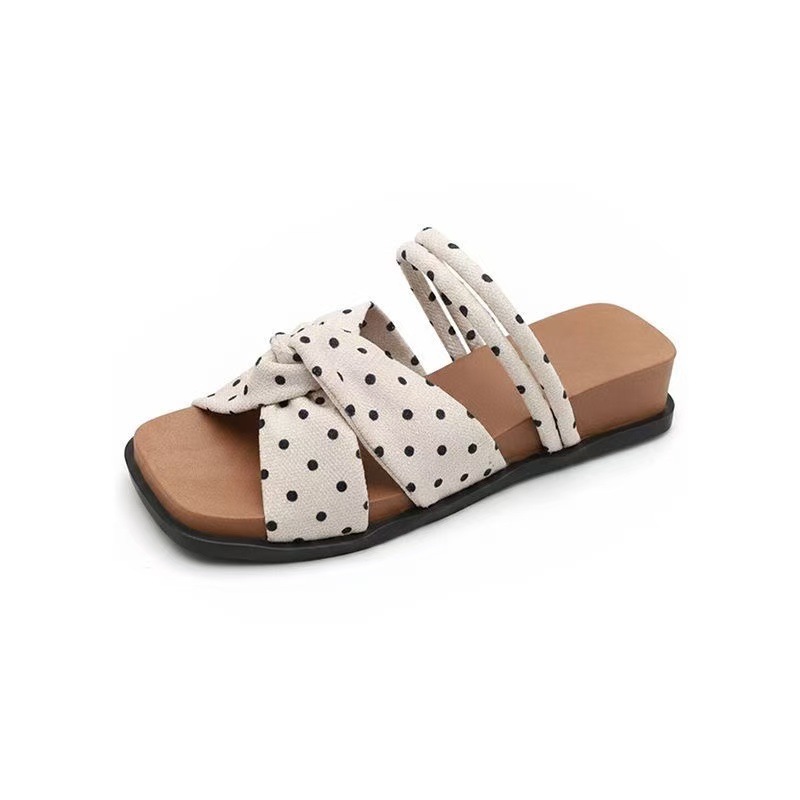 Dos zapatillas de tacón francés para mujeres de verano 06 nuevas ondas de aire extranjero con una sola gruesa con una falda sandalias Birken