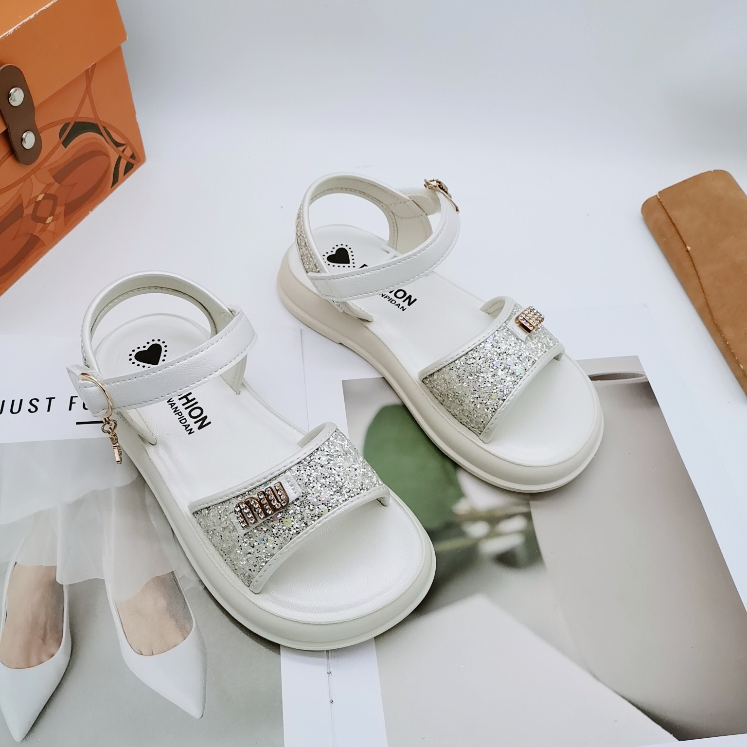 32-37 Tamaño de sandalias para niños, zapatos de princesa de verano, zapatos de princesa de verano, zapatos de princesa de estilo extranjero