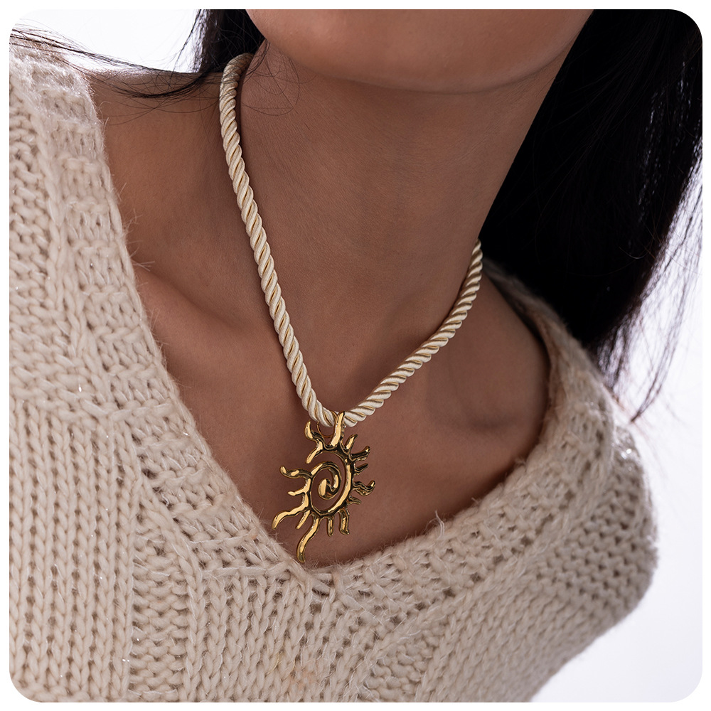 304 Stainless Steel Chain Material Ion Plating (IP) 18K Gold Real Gold Plated Sun Starfish Conch 304 Stainless Steel Vacation Marine Style Waterproof Non Tarnish 304 Stainless Steel Lobster Trigger Clasp Closure Pendant Necklace