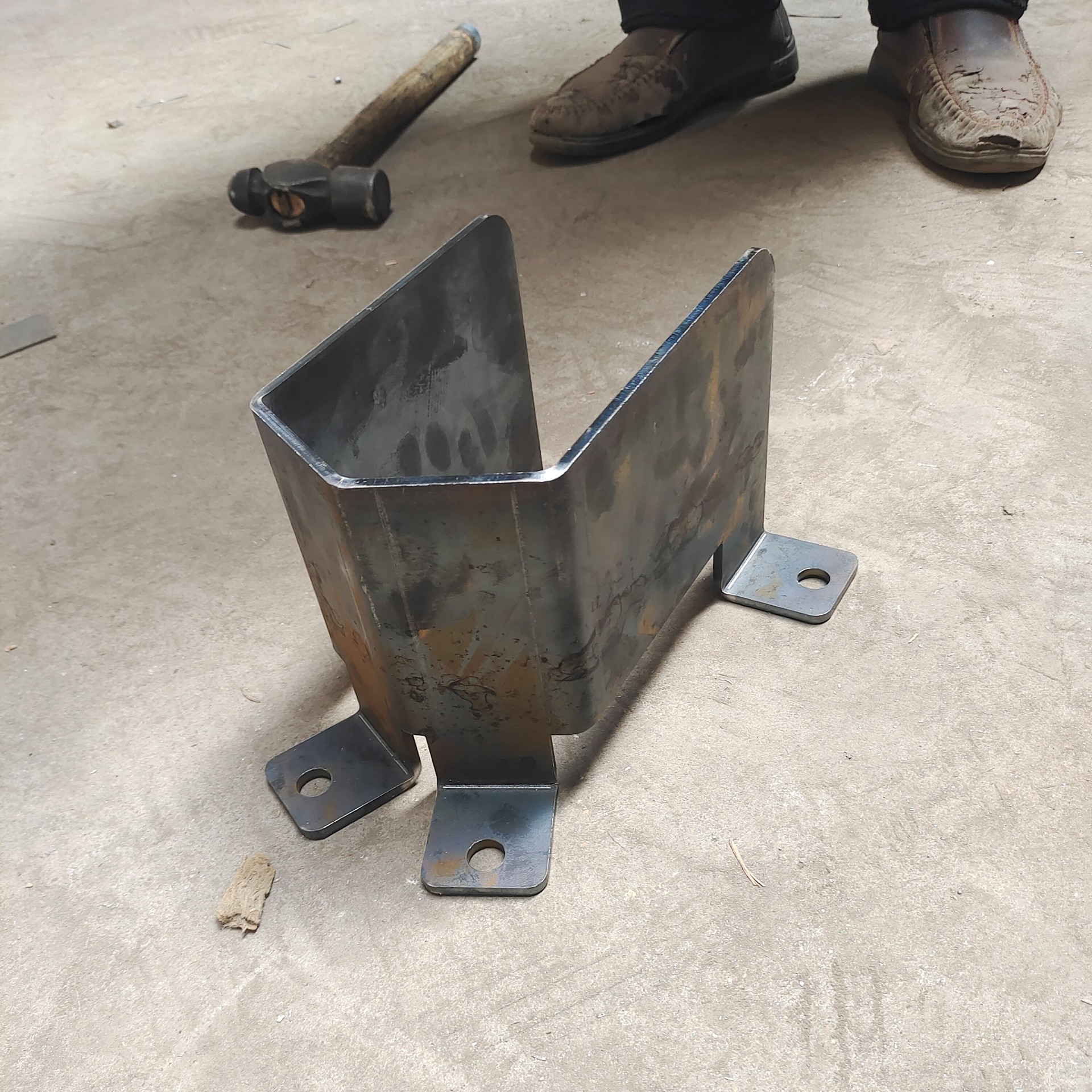 2022专业定 制各种异形防撞护脚/角 打 样画图设计非标铁件 hot