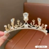 25# Корона со стразами и жемчугом