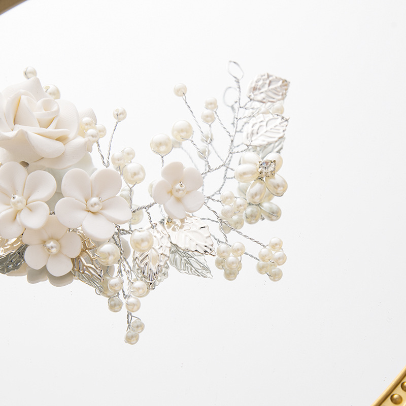 Title 5, Bruids haarband met bloemen en parels, elegant ...