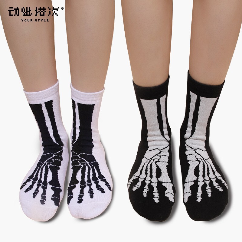 Autumn and Winter New Original Socks Halloween Trendy Men's Socks Skull Personalized Hand-Painted Couple Mid-Calf Socks Casual Versatile