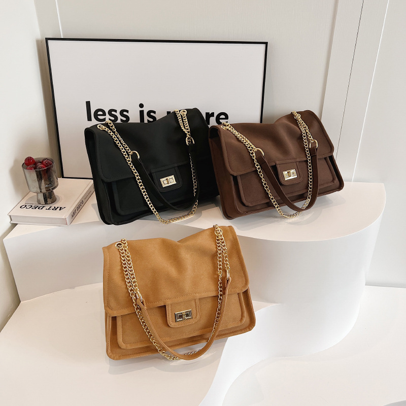 Large capacity for women's autumn and winter 2023 new fashionable frosted chain crossbody commuting tote bag_voghion.com