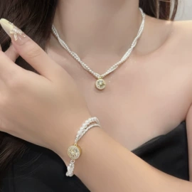 项链;耳环;耳钉