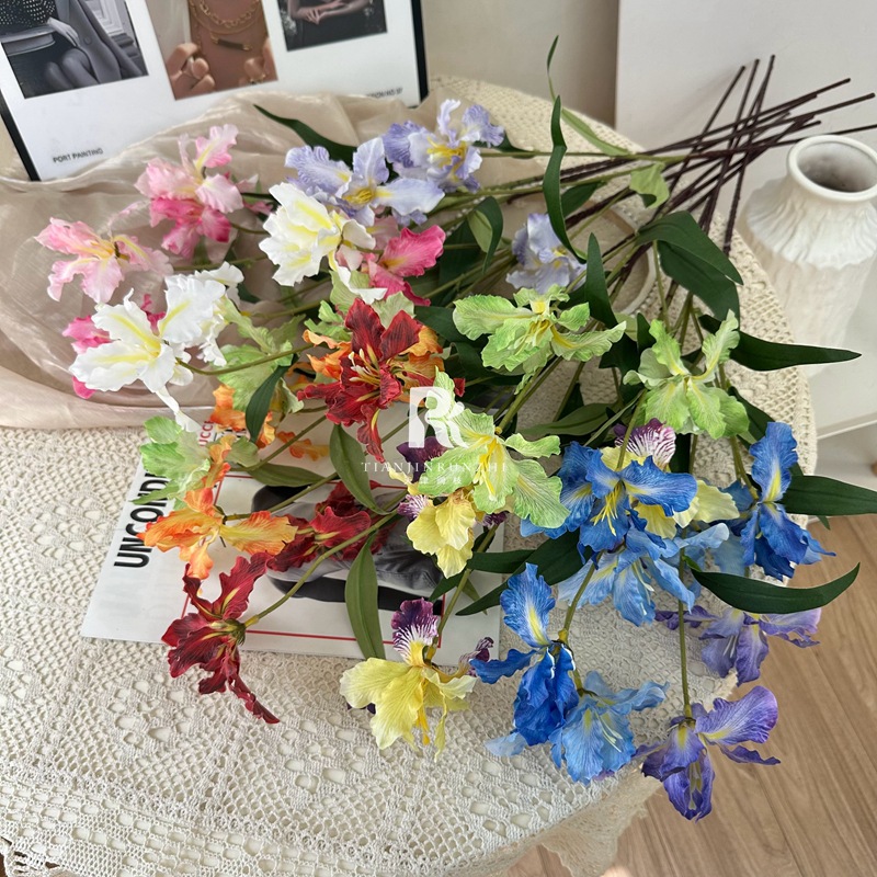3 Heads of Irish Artificial Flower Iris Home Decoration Hotel Soft Decoration Fake Flowers Wedding Hall Floral Decoration Flower Arrangement