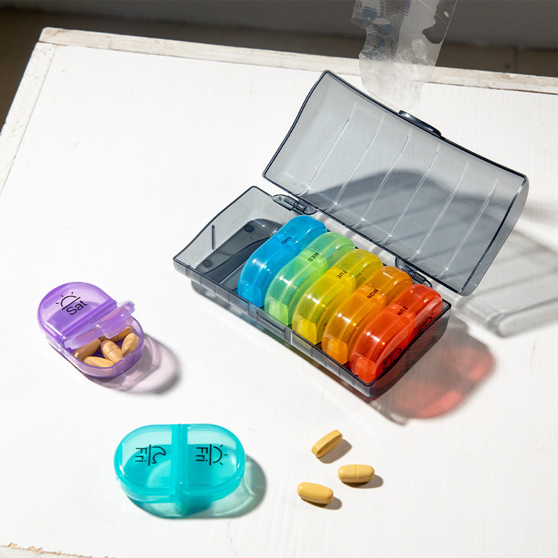 亚马逊一周14格便携式分装7格家用旅行收纳盒一周7天28格黑色药盒