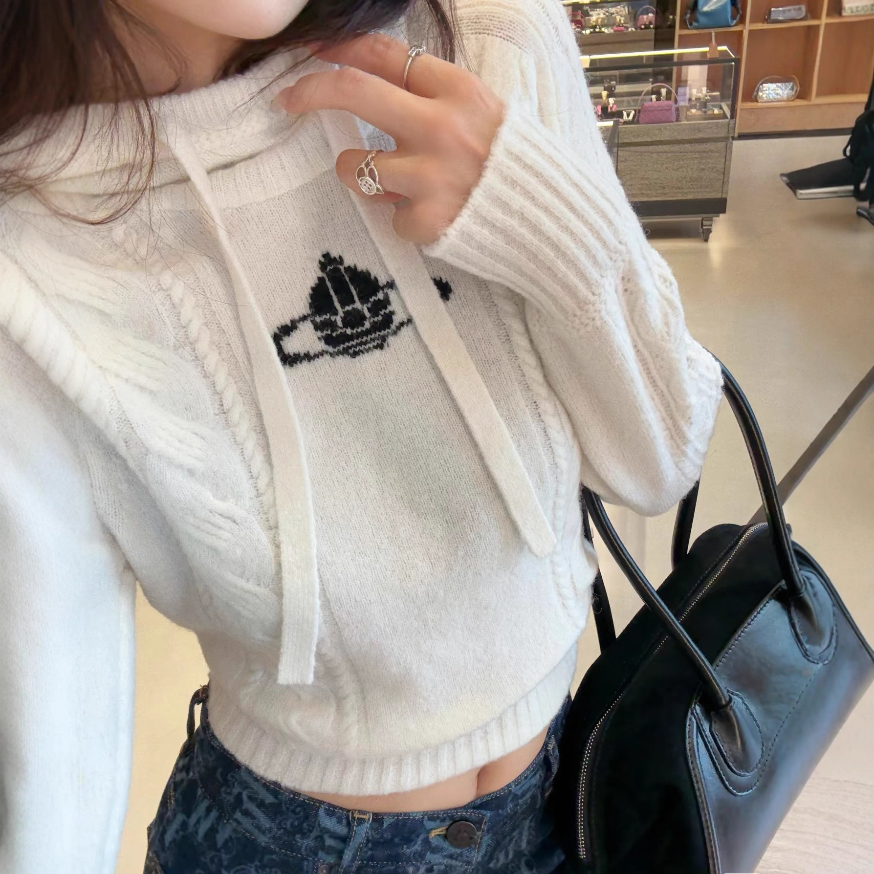 正确版2025秋冬新款logo提花麻花抽绳连帽毛衣修身羊毛针织衫女