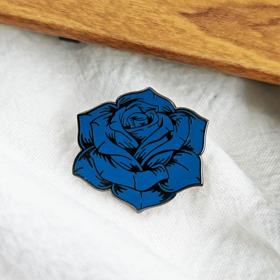 Yaxa sancaqları Brooch American Tattoo Style