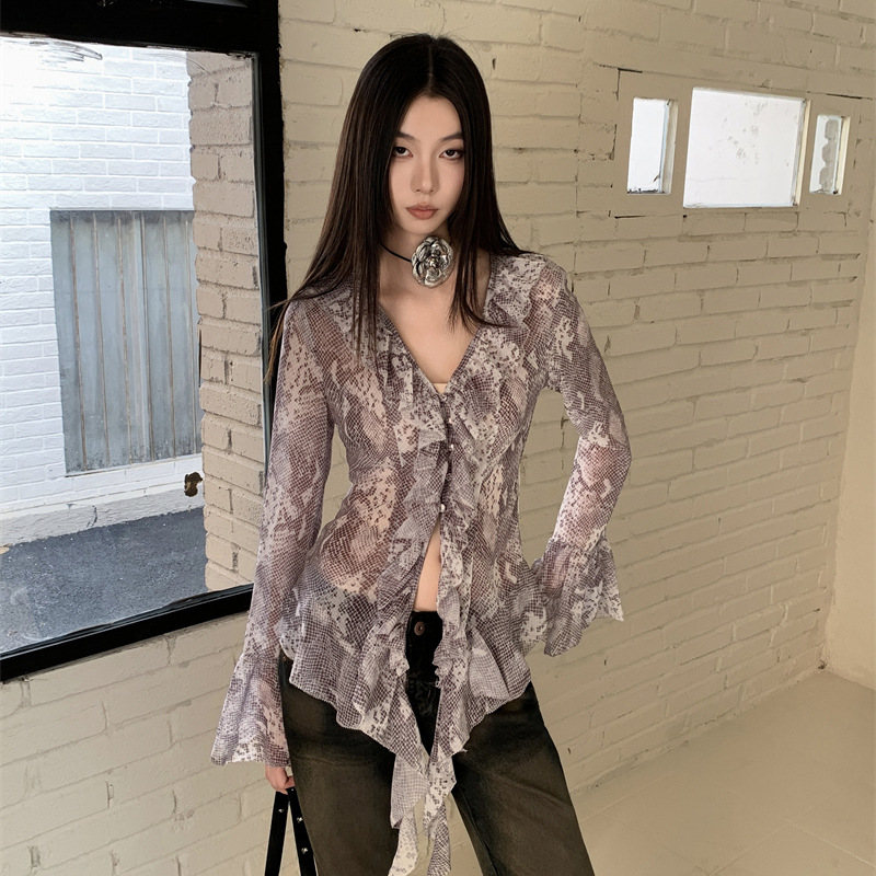 Chiffon Shirt Women's Design Niche V-neck Long-sleeved Slimming Ruffle Hot Girl Sexy Sun Protection Cardigan Top