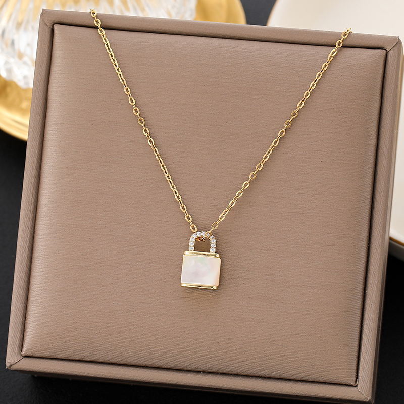 轻奢小众高级设计感钛钢项链女百搭气质ins锁骨链批发