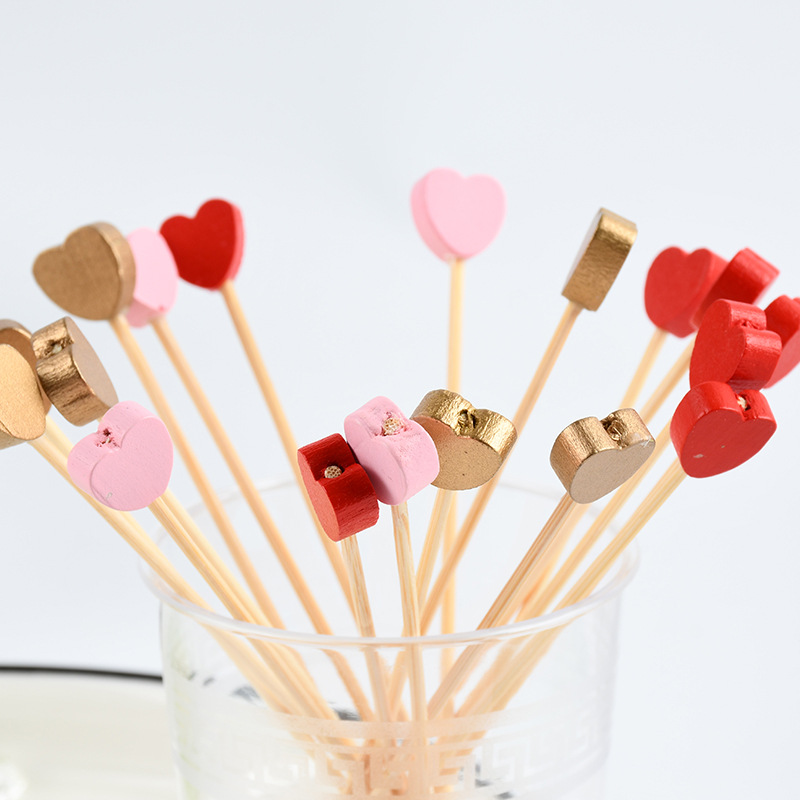 Tenedor de fruta de amor desechable palo de bambú palo de vino de hamburguesas de lujo decoración de pastel de fruta tenedor de palo de bambú creativo al por mayor