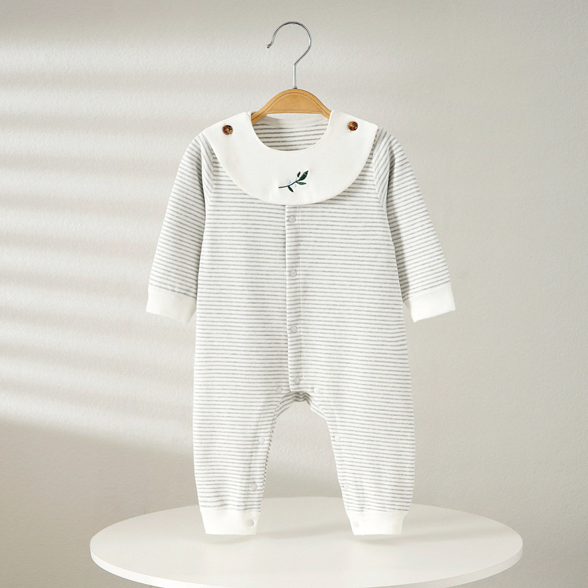 Eating bib for new born for men and women girl's