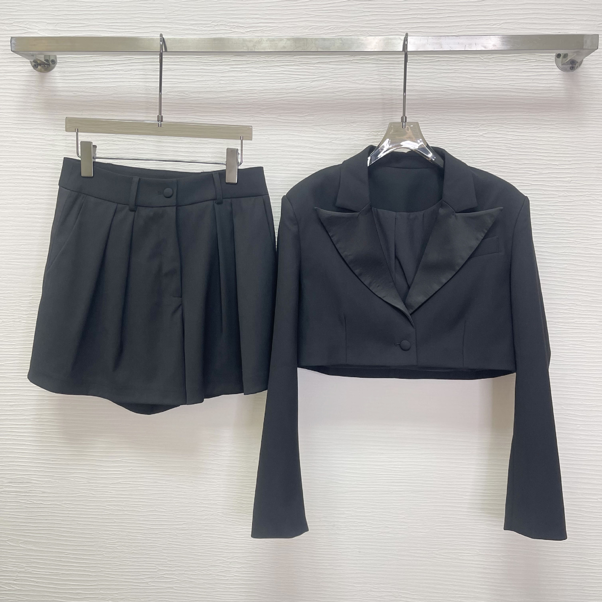 Spring black set