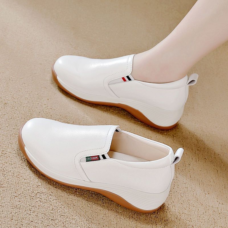 Special Offer Soft Leather Thick-Soled Casual Shoes for Women 2026 Summer New Style Slip-On Loafers Special Offer Soft Leather Thick-Soled Casual Shoes for Women 2026 Summer New Style Slip-On Loafers