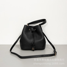 ��؛�羳������Ƥβ��б��μ�����ˮͰ��Ů���Qԭ�δ�������ĸ��