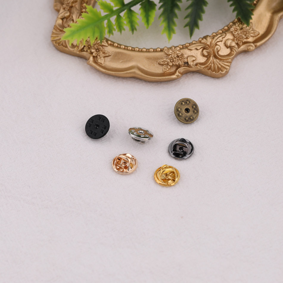 Mariposa de metal hebilla caballo espina chal hebilla tapa de la manga hebilla diy hecho a mano hecho en casa insignia broche accesorios de material de joyería