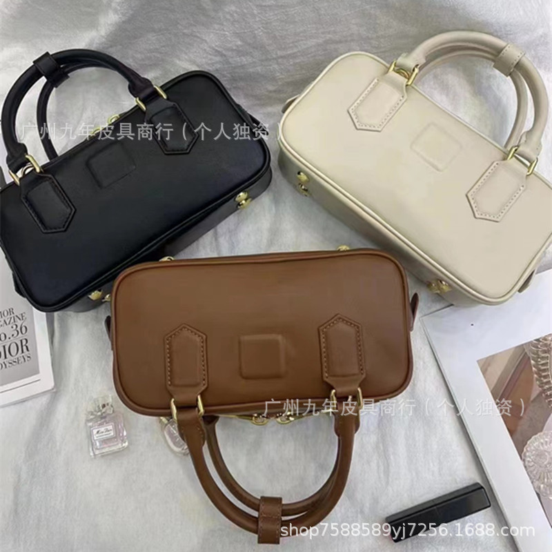Original Leather High-Quality Miu Bowling Hand-Held Crossbody Bag Second-Hand Niche Bag Women's Caramel Color Retro Bag