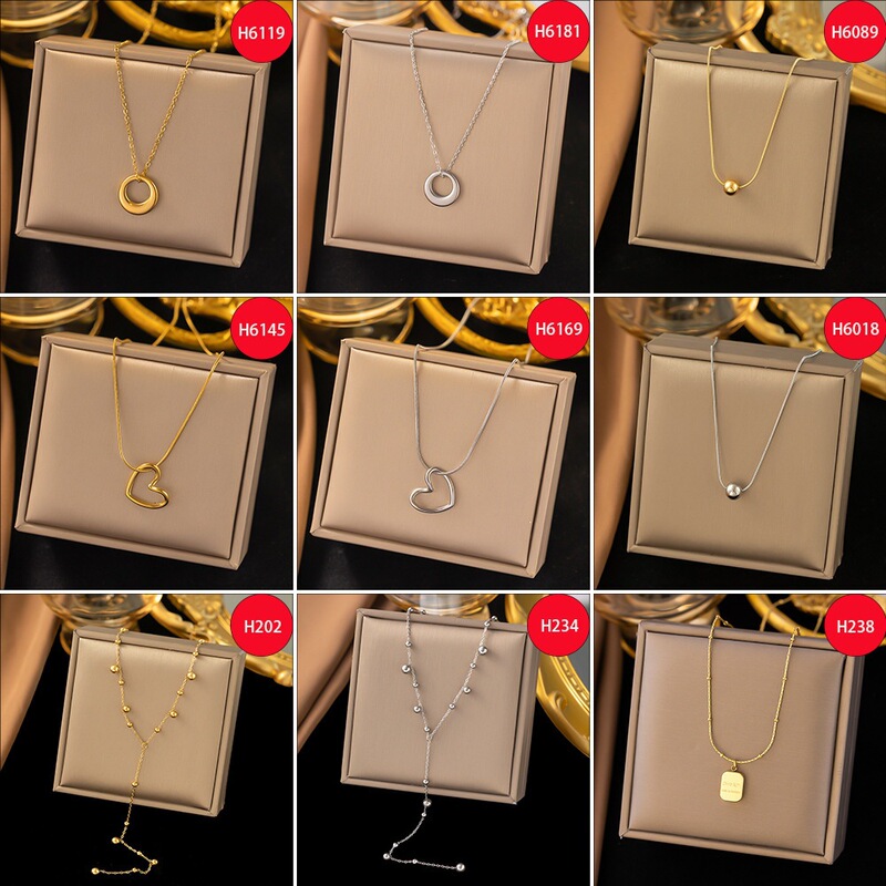 [Titanium Steel Necklace in Gold + Steel Color] Women's Light Luxury Fashion Versatile Clavicle Chain with a High-End Feel and Unique Heart-Shaped Design